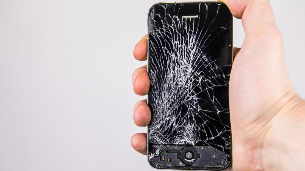Why Is Nothing Loading On My Phone? 5 Common Reasons